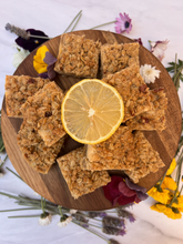 Cargar imagen en el visor de la galería, Cuadritos de limón y frambuesa
