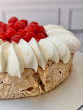 Cargar imagen en el visor de la galería, Mostachón de frutos rojos
