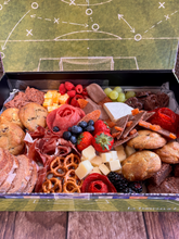 Cargar imagen en el visor de la galería, La Caja de la Cascarita - Carnes frías
