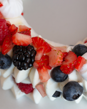 Cargar imagen en el visor de la galería, Corona de Pavlova
