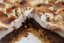 Cargar imagen en el visor de la galería, Tarta de S&#39;mores
